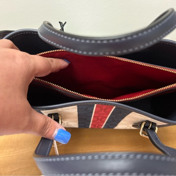 ✨NWT✨ COACH Millie Tote - Picture 4 of 4